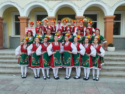 Усмихнати и развълнувани-готови за фестивала "По терлици и шевици" село Царацово 3